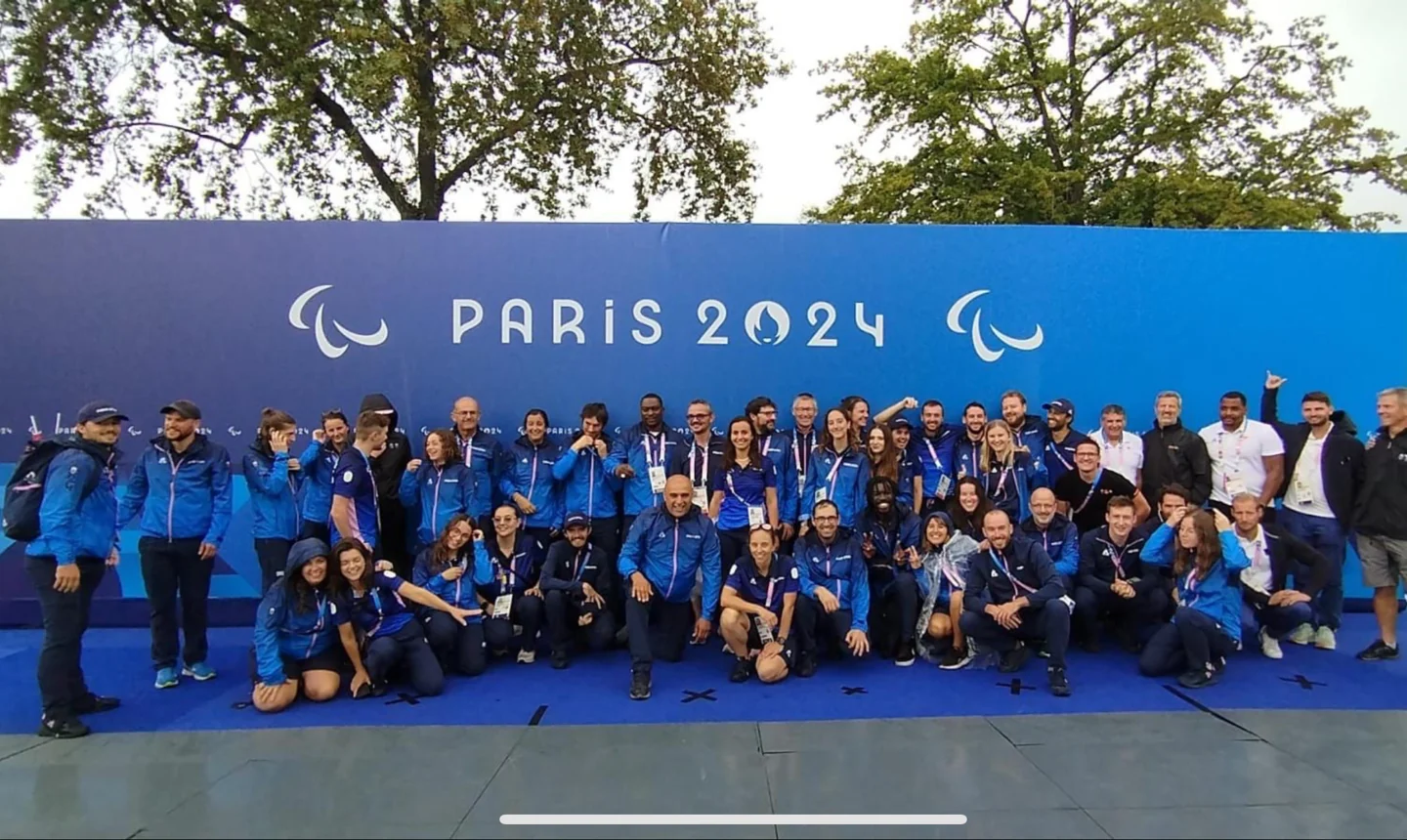 Équipe de volontaires des Jeux olympiques et paralympiques de Paris
